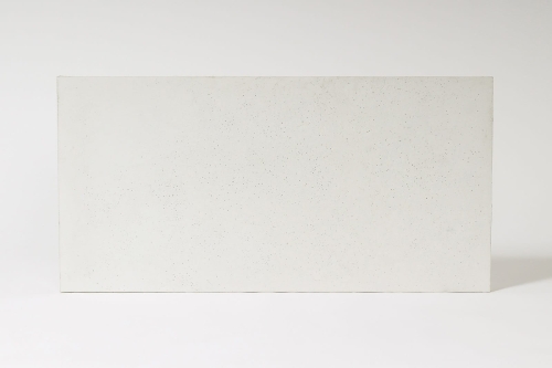 beton architektoniczny ultralekki biały średnioporowaty.jpg