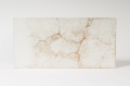 beton architektoniczny ultralekki z dodatkiem kruszywa ozdobnego biały gold średnioporowaty.jpg