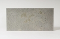 beton architektoniczny ultralekki z dodatkiem kruszywa ozdobnego jasny popiel silver porowaty.jpg