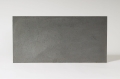 Płyta betonowa o wymiarze 120 x 60 x 1 cm kolor ciemny popiel średnioporowata