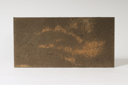 beton architektoniczny ultralekki brąz porowaty z dodatkiem kruszywa gold.jpg