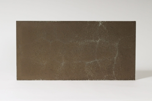 beton architektoniczny ultralekki brąz średnioporowaty z dodatkiem kruszywa silver.jpg