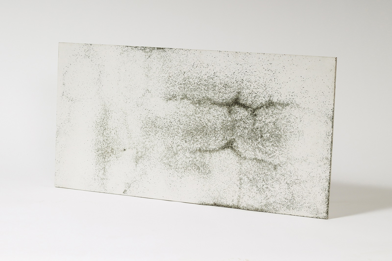 Płyta betonowa o wymiarze 120 x 60 x 1 cm średnioporowata kolor biały z kruszywem Blac